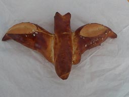 Laugenbr�tchen in Fledermausform