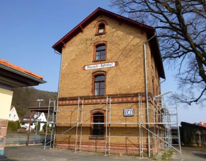 Neue Beschriftung Mausohr-Bahnhof (D. Diehl) 